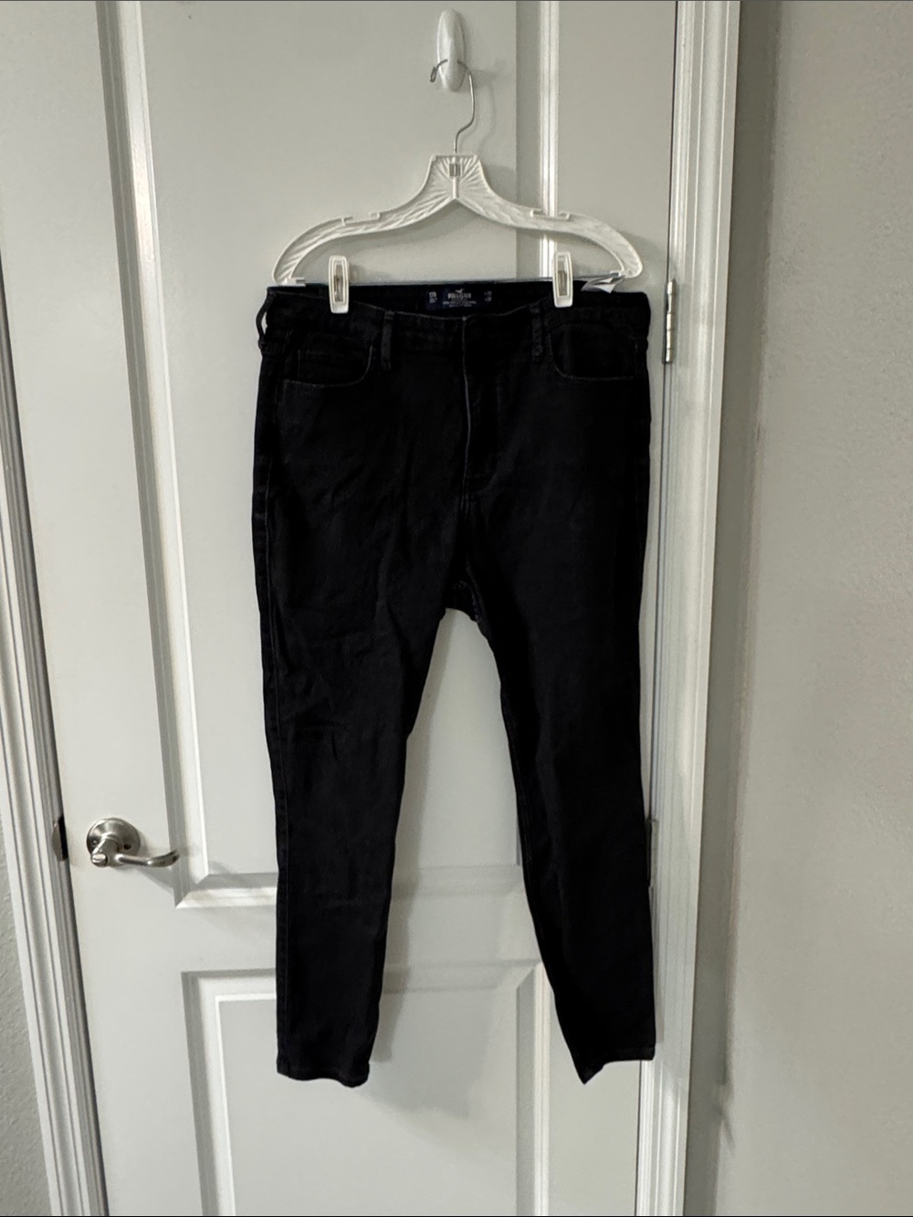 Hollister Black Skinny Jeans - Stretch Fit